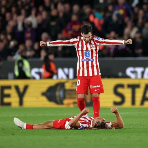 El Atlético de Madrid se clasifica para la final de la Copa del Rey pese a perder 3-0 ante el Barsa