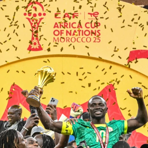 Senegal se quedó con la Copa de África en una noche de tensiones